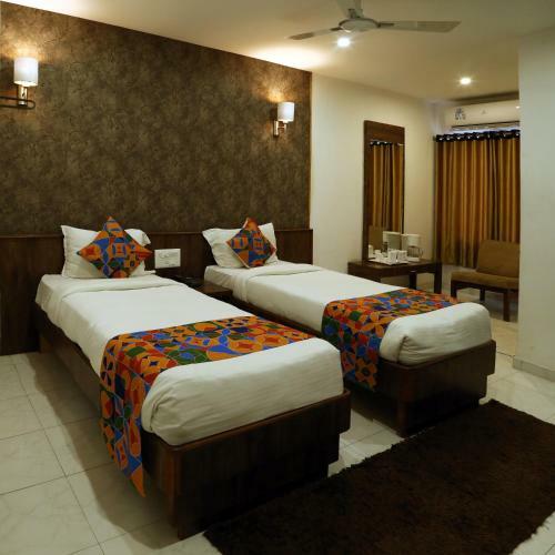 Hotel Varsha Inn