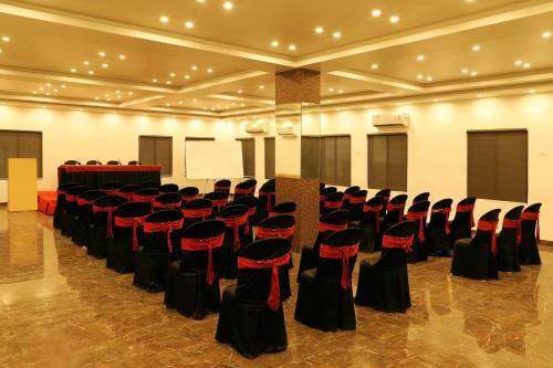 Hotel Varsha Inn