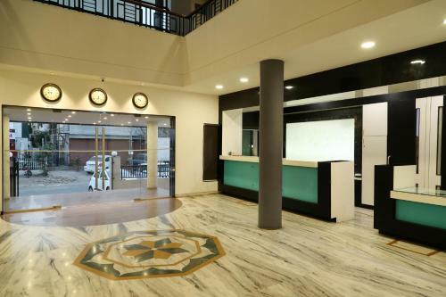 Hotel Varsha Inn
