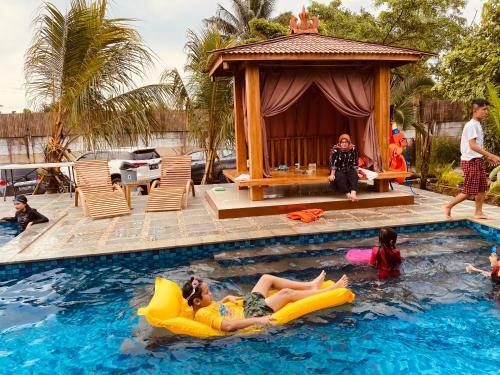 Hotel Embay House & Private Pool