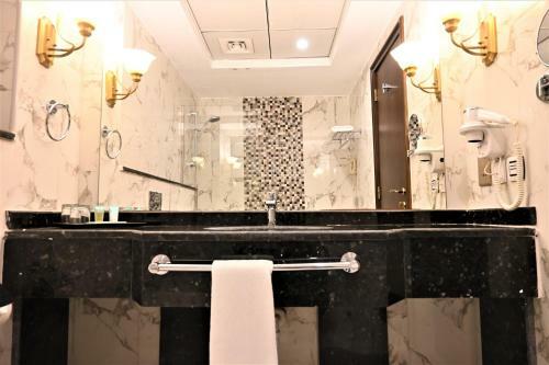 Crystal Plaza Al Majaz Hotel