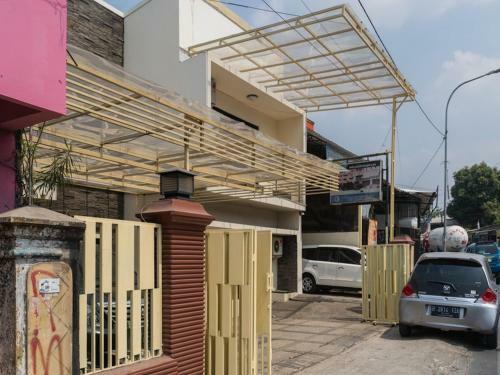 Hostal Reddoorz Syariah @ Ciampea Bogor