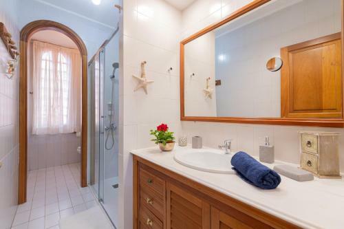 Villa The Yellow House Climatized Pool - Solarium - Parking
