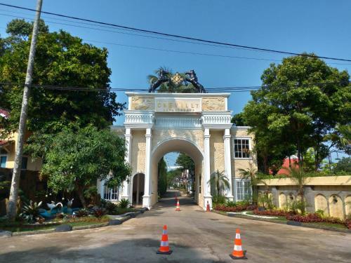 Hotel Chevilly Resort & Camp