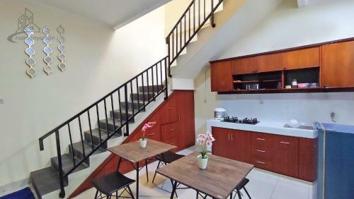 Hostal Atmosfer Guest House Sentul