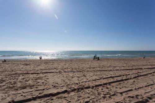 Gavamar Castelldefels Beachfront Apartment- Direct Access To The Beach