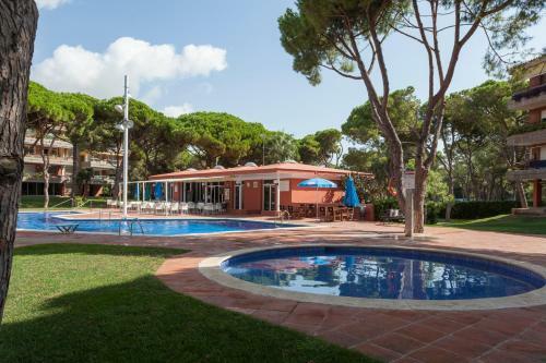 Gava Mar- Castelldefels Beachfront Apartment- Direct Access To The Beach