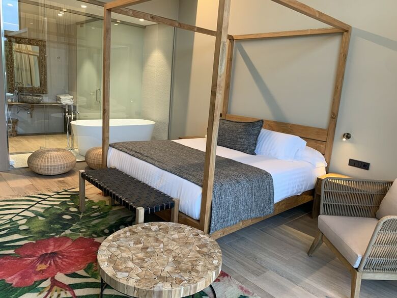 Hotel Tropical Gava Mar