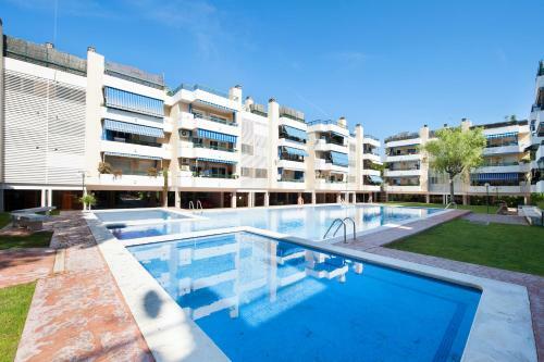 Apartamento Modern Penthouse With Rooftop Close To The Beach