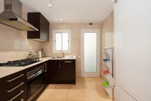 Apartamento Modern Penthouse With Rooftop Close To The Beach