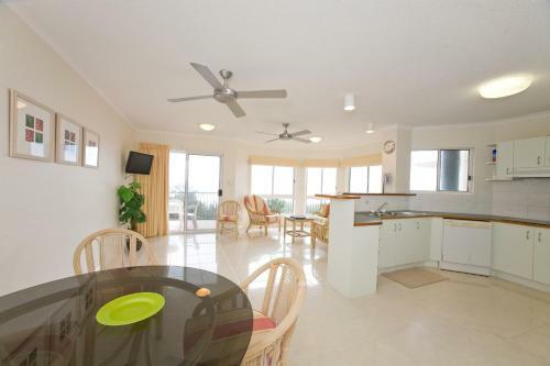 Pacific Waves Apartments