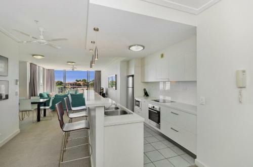 Dalgety Apartments