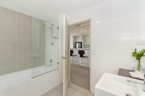 Dalgety Apartments