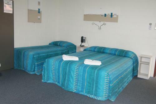 Cedar Lodge Motel