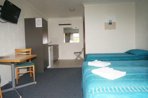 Cedar Lodge Motel
