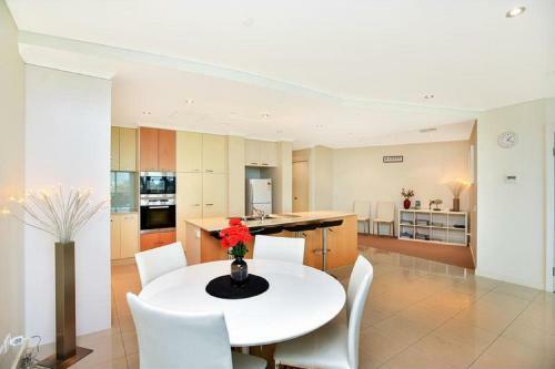 Unwind @ Gallery Apartments