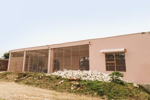 Oyo Flagship 45992 Hotel Royal