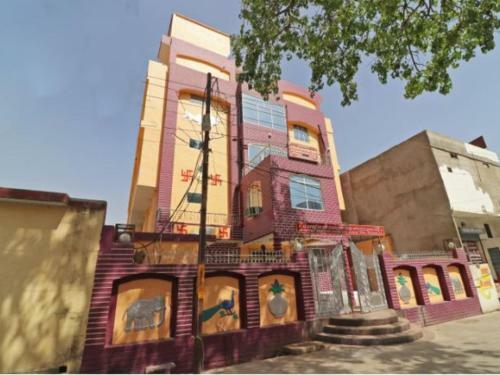 Hotel Vaccinated Staff - Spot On 38000 Vaidehi Bhawan
