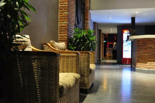 Feliz Hostel Cafe & Bar