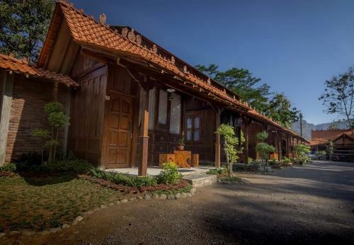 Hotel The Omah Borobudur