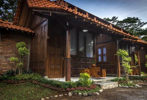 Hotel The Omah Borobudur