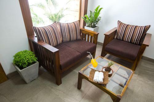 Hotel Maple Tree Residencies