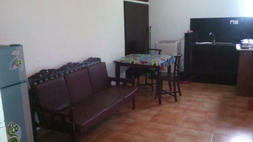 Hostal Hotel 100