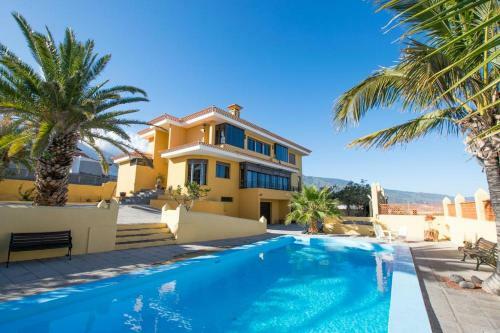 Rural Villa With Private Pool
