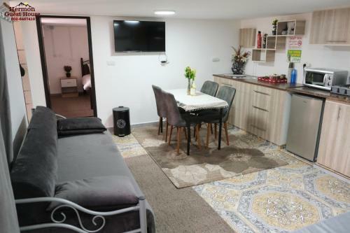 Hostal Hermon Guest House