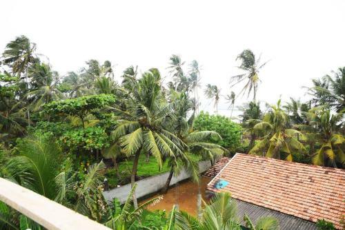 8 Bedroom Villa With A Pool In Downsouth,sri Lank