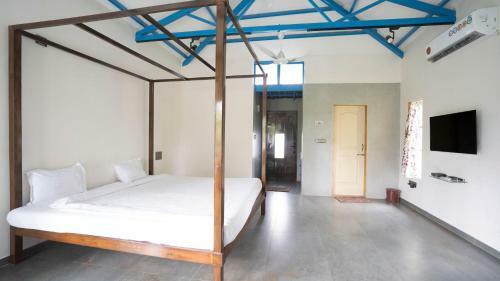 Hotel Nirva Resort