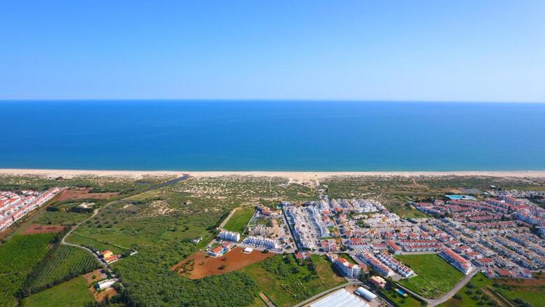 Aparthotel Praia Da Lota Beachfront Resort - Hotel & Apartments
