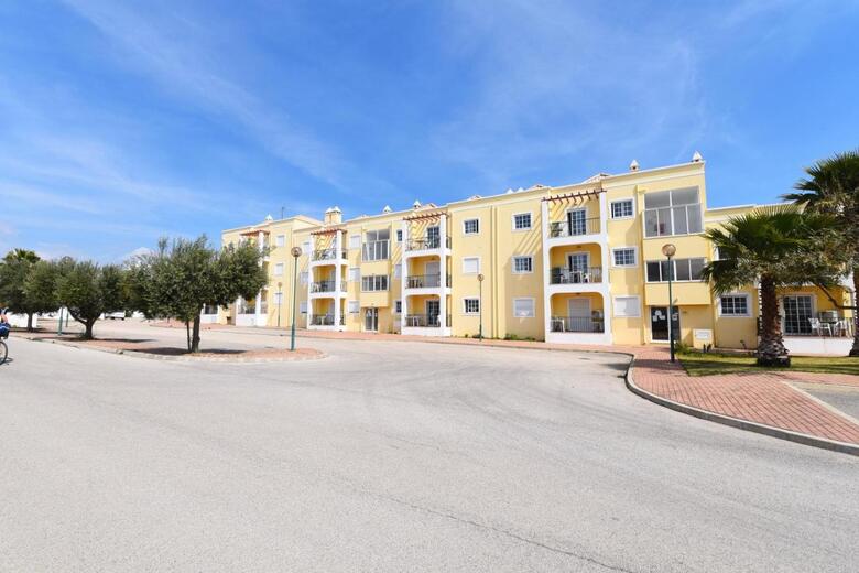 Aparthotel Praia Da Lota Beachfront Resort - Hotel & Apartments