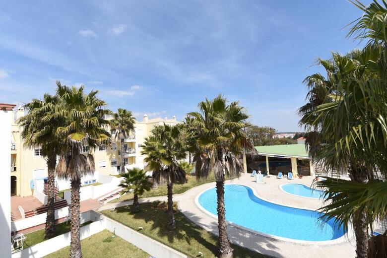 Aparthotel Praia Da Lota Beachfront Resort - Hotel & Apartments