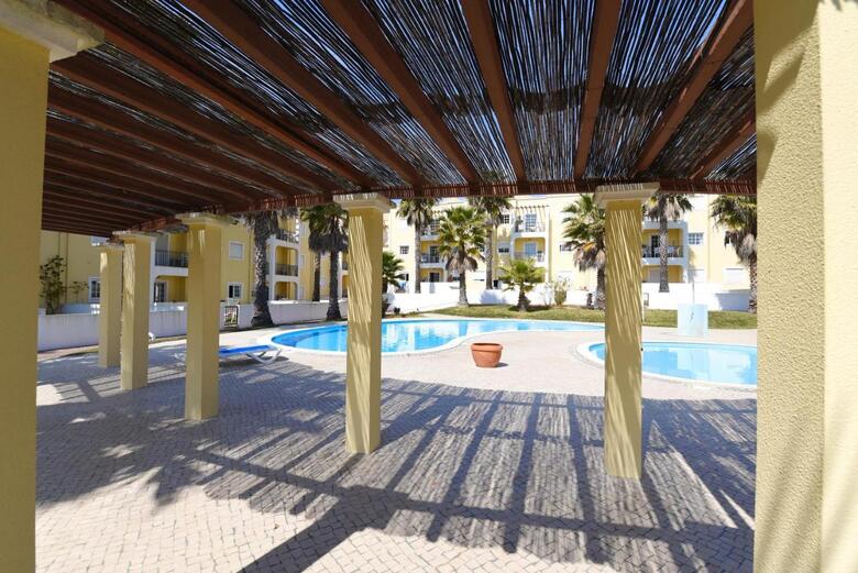 Aparthotel Praia Da Lota Beachfront Resort - Hotel & Apartments