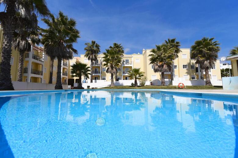 Aparthotel Praia Da Lota Beachfront Resort - Hotel & Apartments