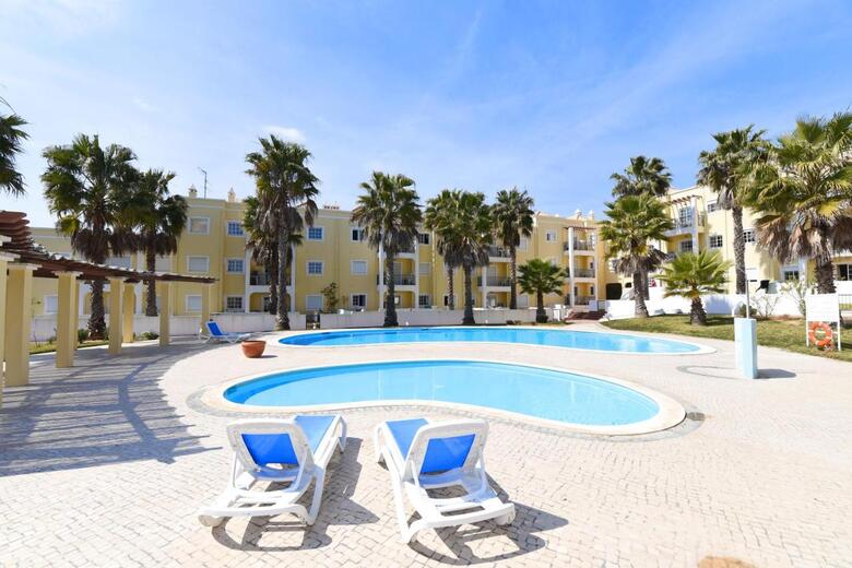 Aparthotel Praia Da Lota Beachfront Resort - Hotel & Apartments