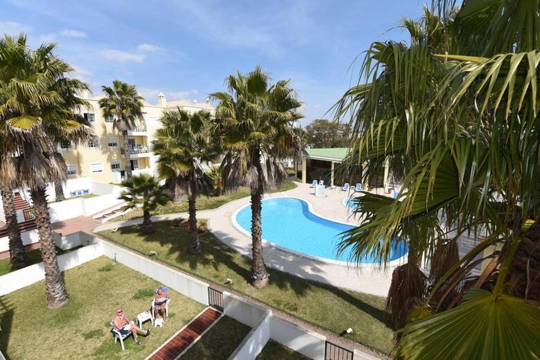 Aparthotel Praia Da Lota Beachfront Resort - Hotel & Apartments