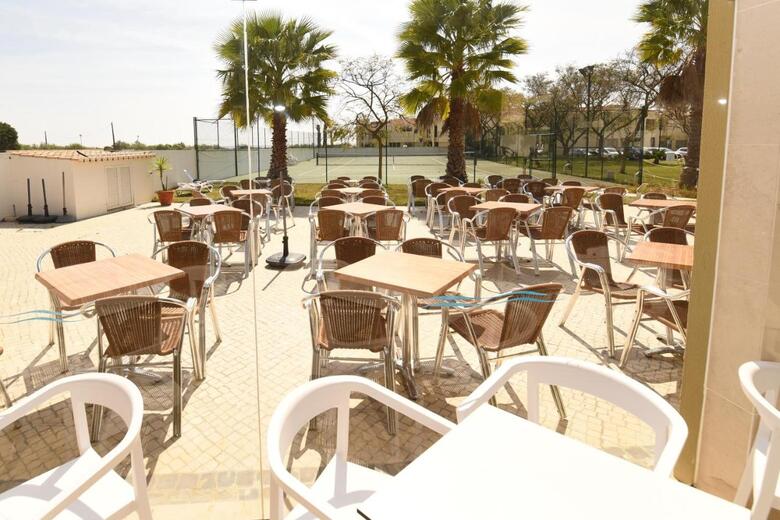 Aparthotel Praia Da Lota Beachfront Resort - Hotel & Apartments