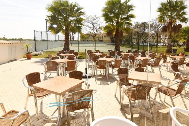 Aparthotel Praia Da Lota Beachfront Resort - Hotel & Apartments