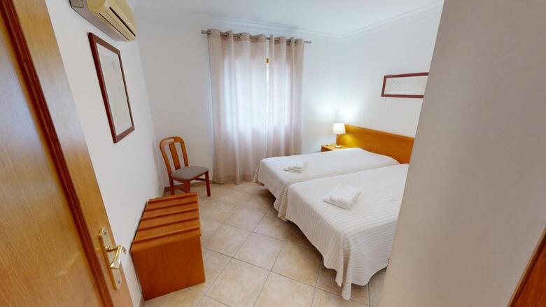 Aparthotel Praia Da Lota Beachfront Resort - Hotel & Apartments