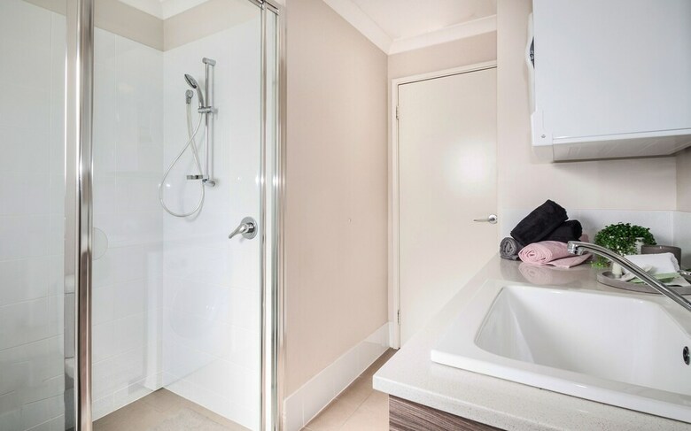Aparthotel Airport Apartments By Aurum