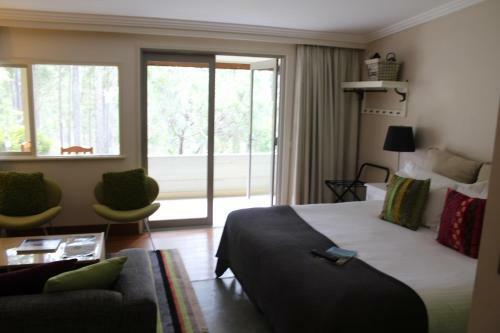 Hostal Elfin Hill Country Accommodation