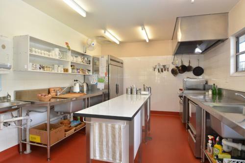 Hostal Elfin Hill Country Accommodation