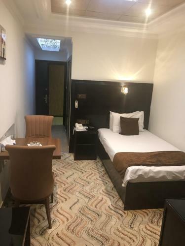 Castle Hotel