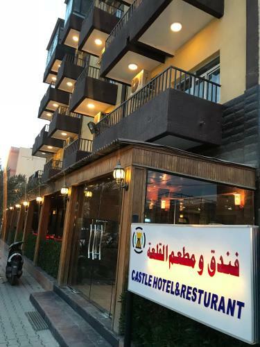 Castle Hotel