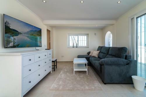 Top Renovated Villa With Sea-view And Heated Pool