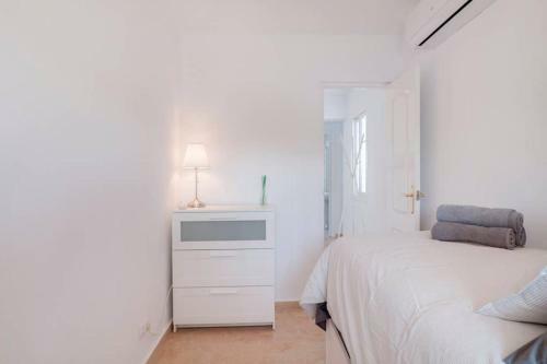 049 - Modern & Spacious Holiday Villa With Private Pool