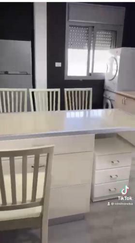 Lovely 2 Bedroom Apartment In Ashdod With Sea View