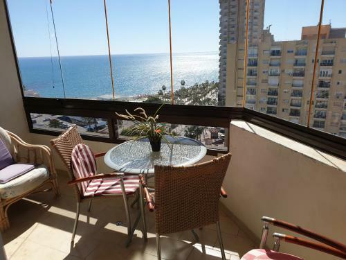 Hostal Apartamento Las Palmeras Front Sea View